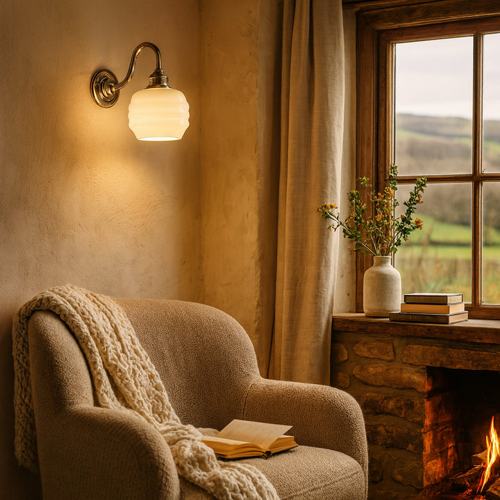 Deco Wall Light : Swan Arm